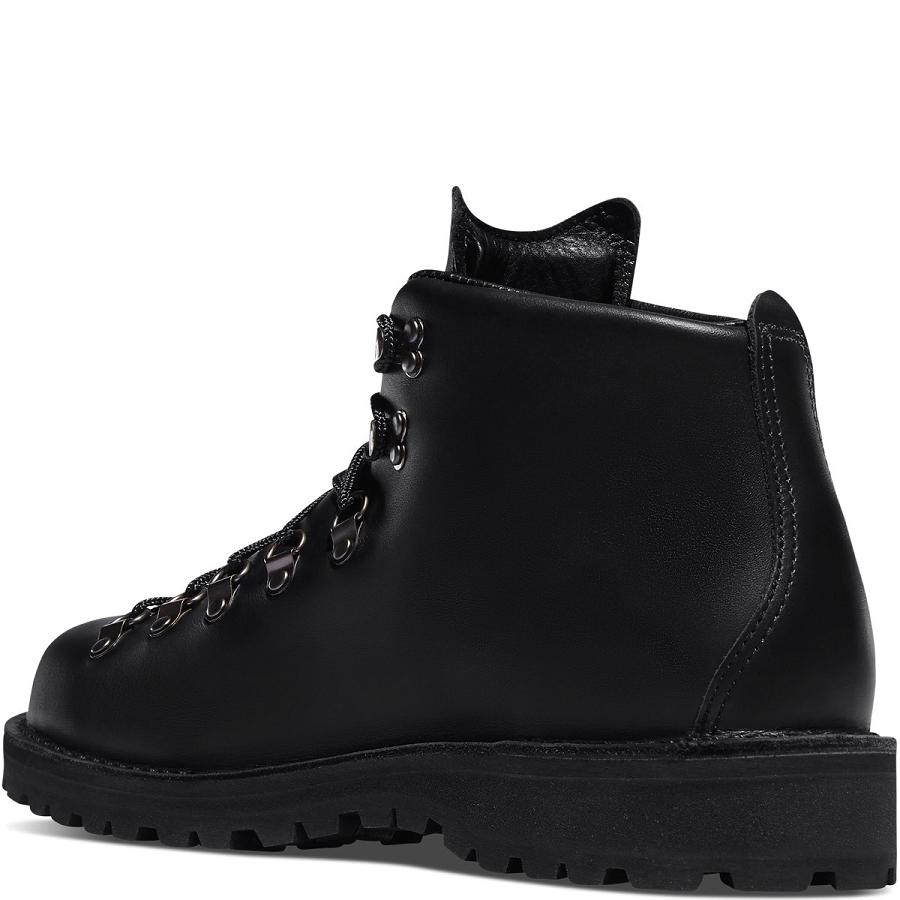 Black Men's Danner Mountain Light - GORE-TEX Work Boots | NZ4888OR