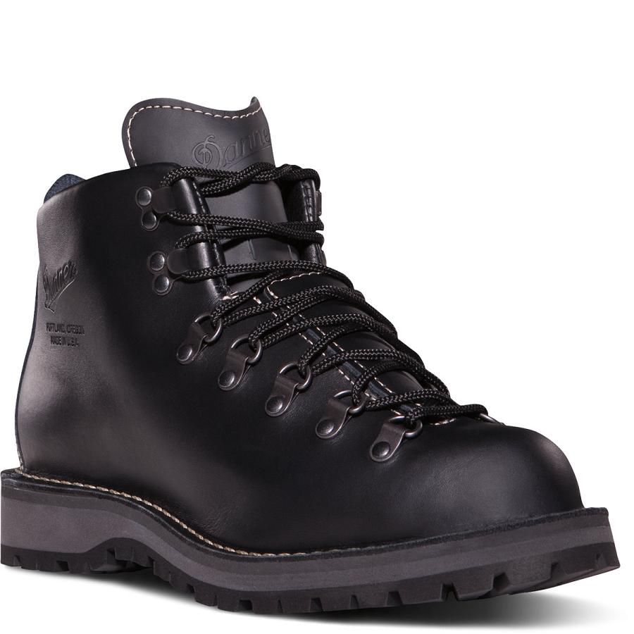 Black Men's Danner Mountain Light II - GORE-TEX Hiking Boots | NZ4810SO